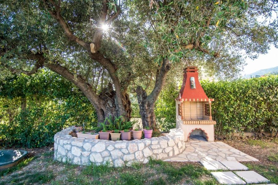 Villa Irida Afrato Экстерьер фото