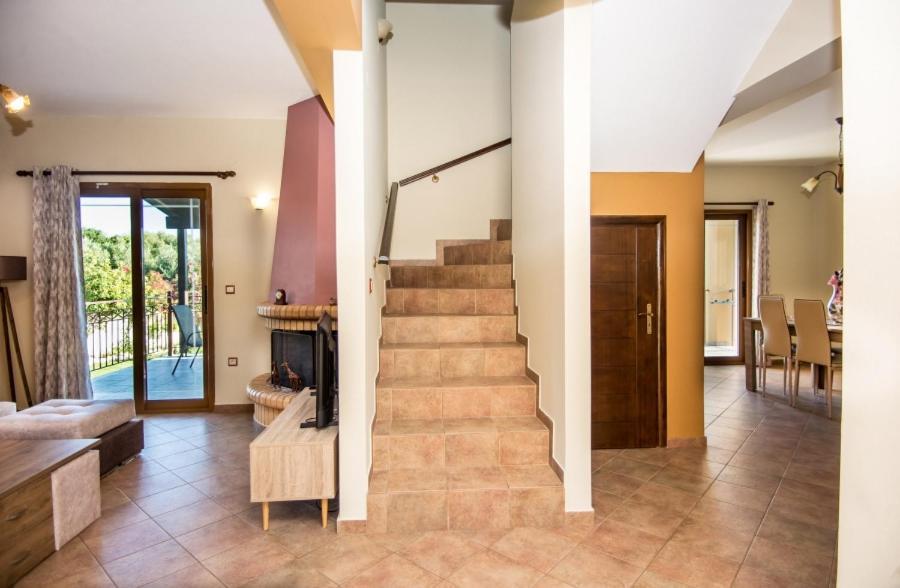 Villa Irida Afrato Экстерьер фото