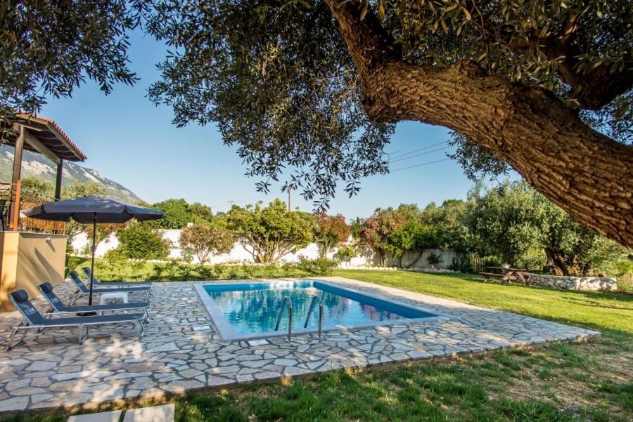 Villa Irida Afrato Экстерьер фото